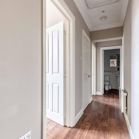 Cosy Central Windsor Apartment & Free Parking! Eksteriør billede