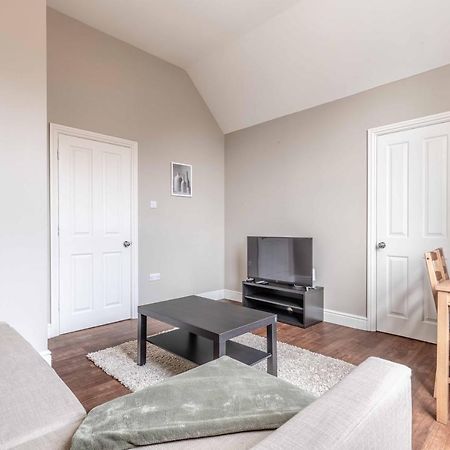 Cosy Central Windsor Apartment & Free Parking! Eksteriør billede