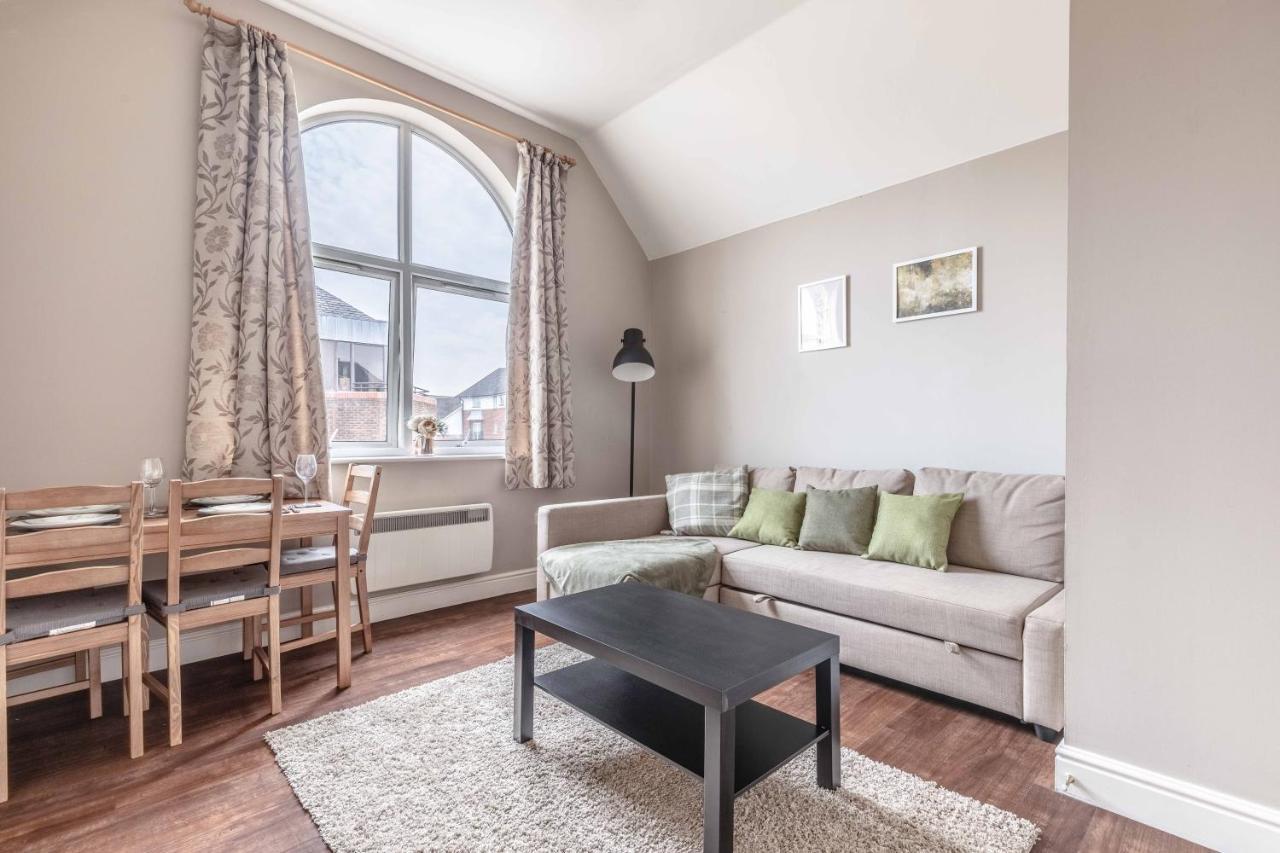 Cosy Central Windsor Apartment & Free Parking! Eksteriør billede