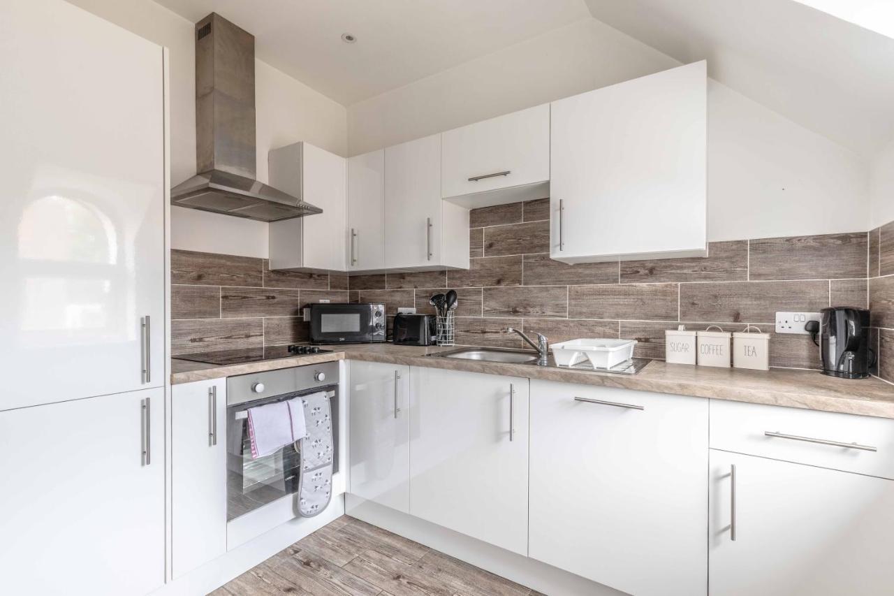 Cosy Central Windsor Apartment & Free Parking! Eksteriør billede